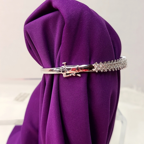 Diamond (Genuine) Sterling Silver Bangle Bracelet - Picture 6 of 17